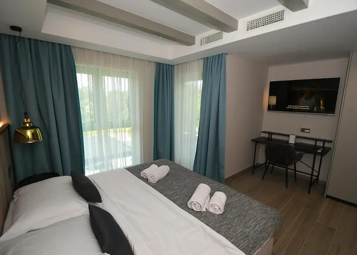 Helena فيلة Brzac