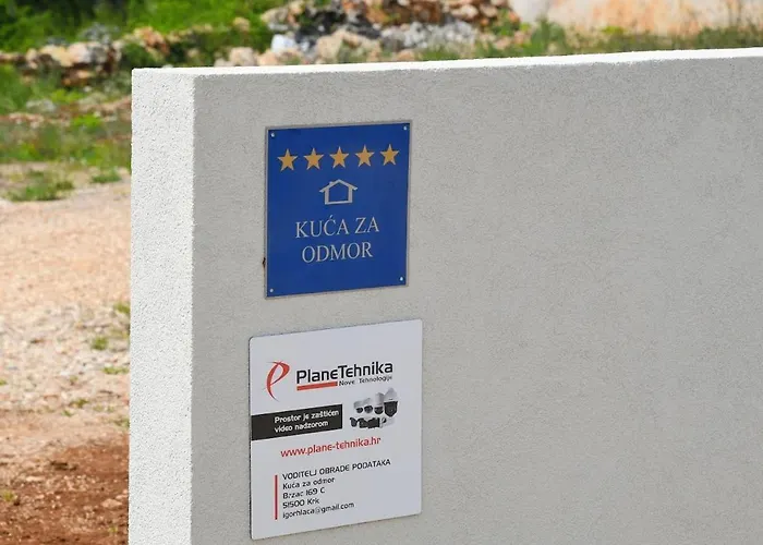 Helena فيلة Brzac